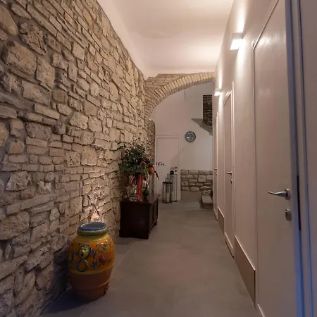 招待所 My 阿西西